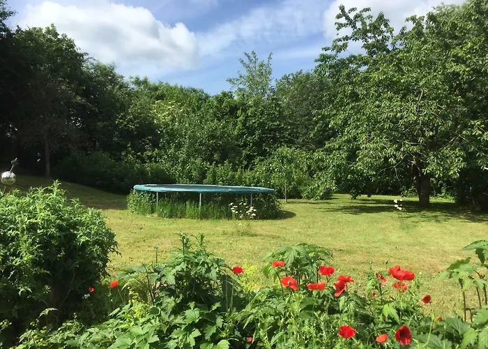 Zirkuswagen Nahe Ostsee Und Schlei * Wagersrott